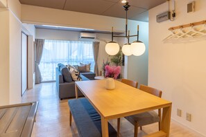 Apartment, 3 Bedrooms (03) | In-room dining - Bijou Suites Pieces (Osaka)