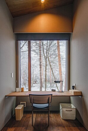 In-room business centre - Gravity by The Hakuba Collection (Hakuba)