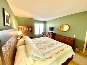 2 Schlafzimmer, Zimmersafe, Bügeleisen/Bügelbrett, WLAN