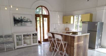 Teen Duari Farmstay - Luxurious Colonial Villa