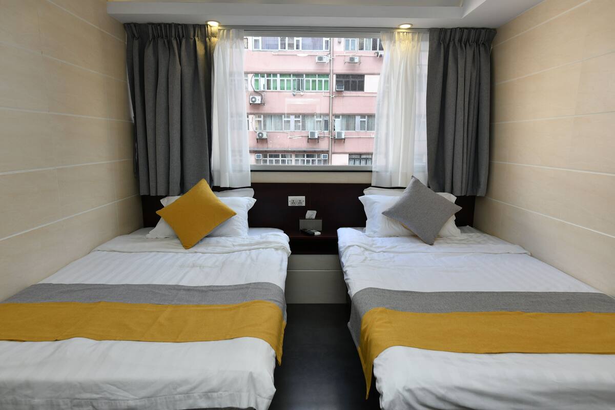 Deluxe Twin Room | Blackout drapes, WiFi (free), bed sheets