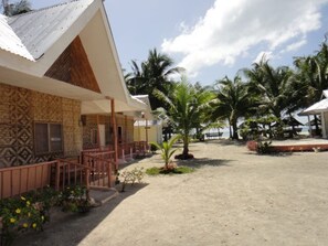 Property grounds - Mayet Beach Resort (Santa Fe)