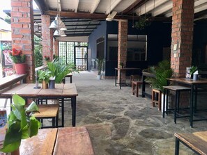 Free daily continental breakfast - Blue Quay Hostel (Koh Rong Sanloem)