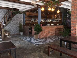 Se sirven desayunos, cenas y cocina local e internacional 