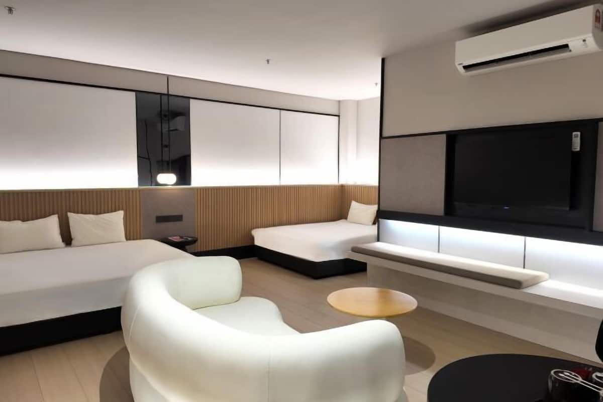 Desk, iron/ironing board, free WiFi, bed sheets