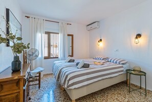 2 Schlafzimmer, Bügeleisen/Bügelbrett, WLAN, Bettwäsche