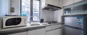 1 habitación, escritorio, wifi gratis y ropa de cama 