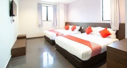 OYO 89487 Space Hotel