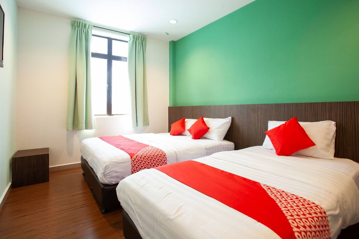 Superior suite, meerdere bedden | 1 slaapkamer, een bureau, gratis wifi, beddengoed