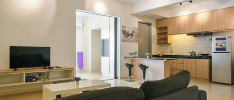 Family Apartment, 1 Bedroom | 2 bedrooms, iron/ironing board