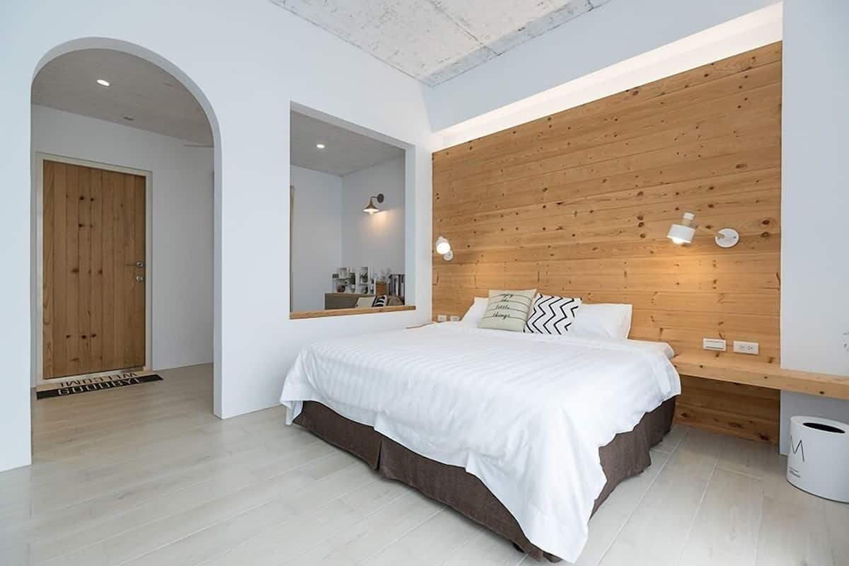 Chambre Double Luxe | Rideaux occultants, Wi-Fi gratuit, ameublement personnalisé