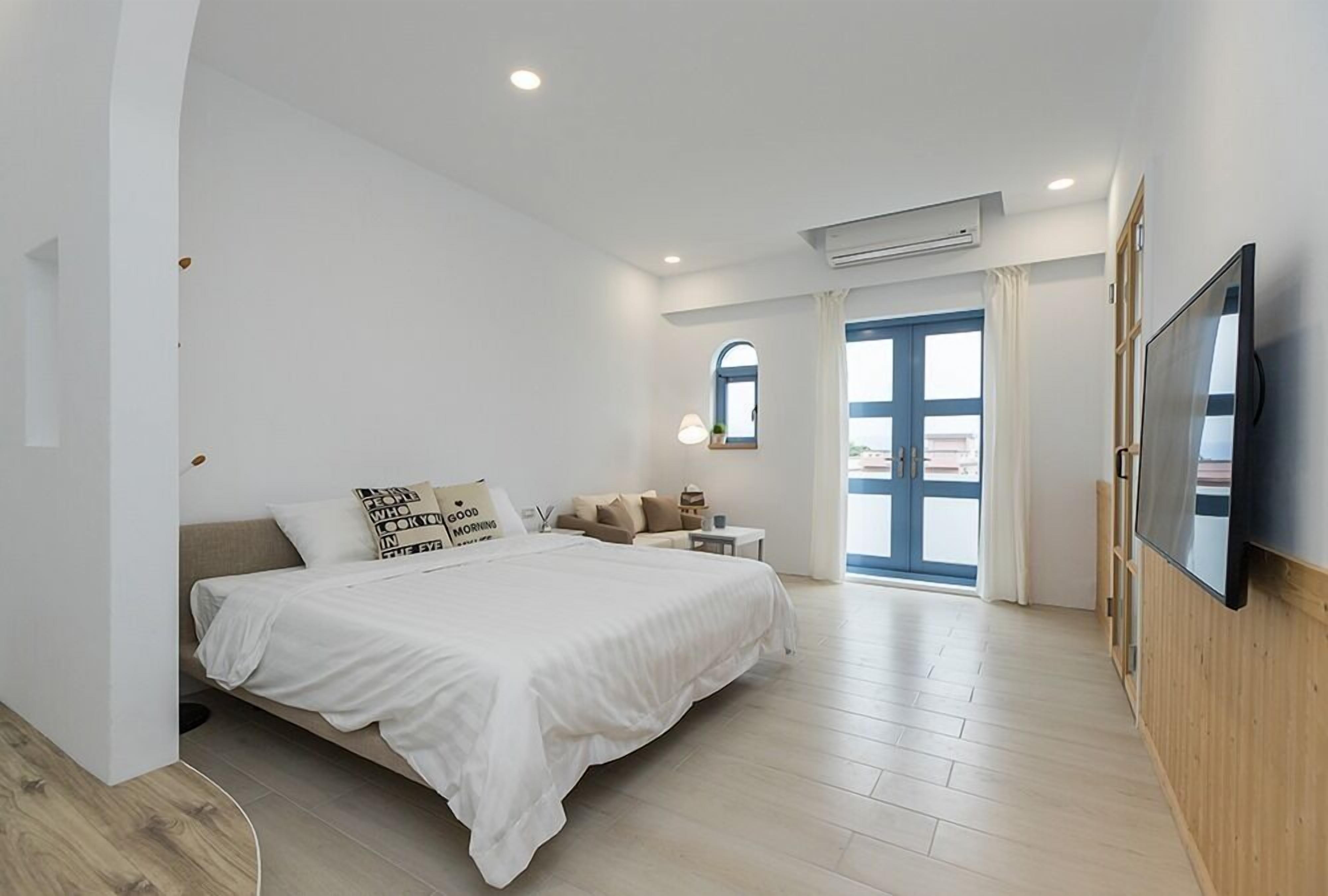 Chambre Quadruple Familiale | Ameublement personnalisé, rideaux occultants, chambres insonorisées