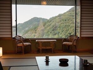 Caja de seguridad en la habitación y wifi gratis 