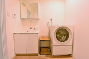 Apartment (303) | Laundry