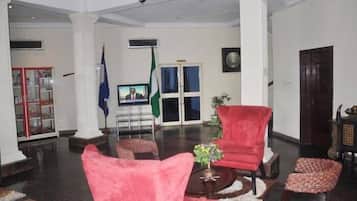 Sala de estar en el lobby