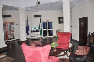 Sala de estar en el lobby