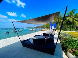 Sun deck