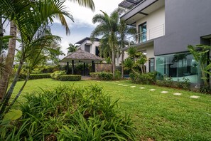 Vila Comfort | Pemandangan taman