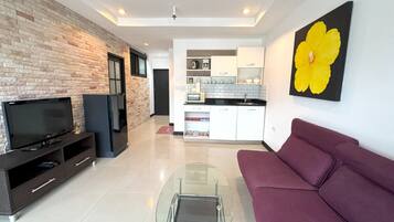 Panoramic Apartment, 2 Bedrooms, Mountain View | Living area | LCD TV