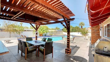 House, 3 Bedrooms | Property grounds