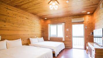 Classic Quadruple Room | Premium bedding, desk, blackout curtains, soundproofing