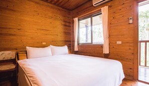 Classic-Doppelzimmer | Hochwertige Bettwaren, Schreibtisch, Verdunkelungsvorhänge