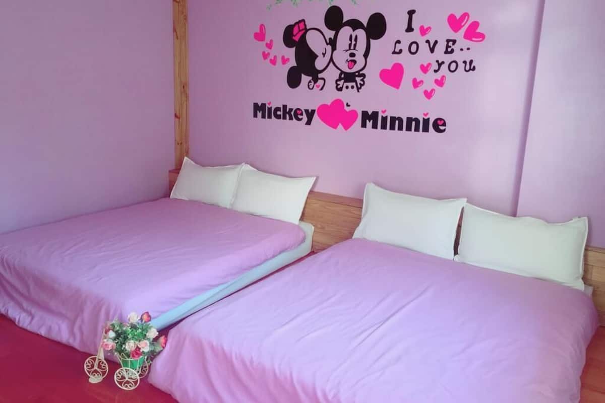 Family Quadruple Room | Premium bedding, desk, blackout drapes, soundproofing
