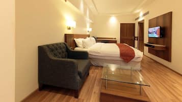 1 bedroom, in-room safe, desk, soundproofing