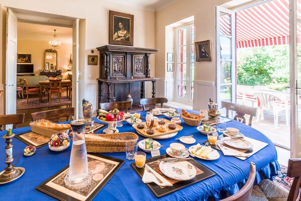 Desayuno continental incluido todos los días