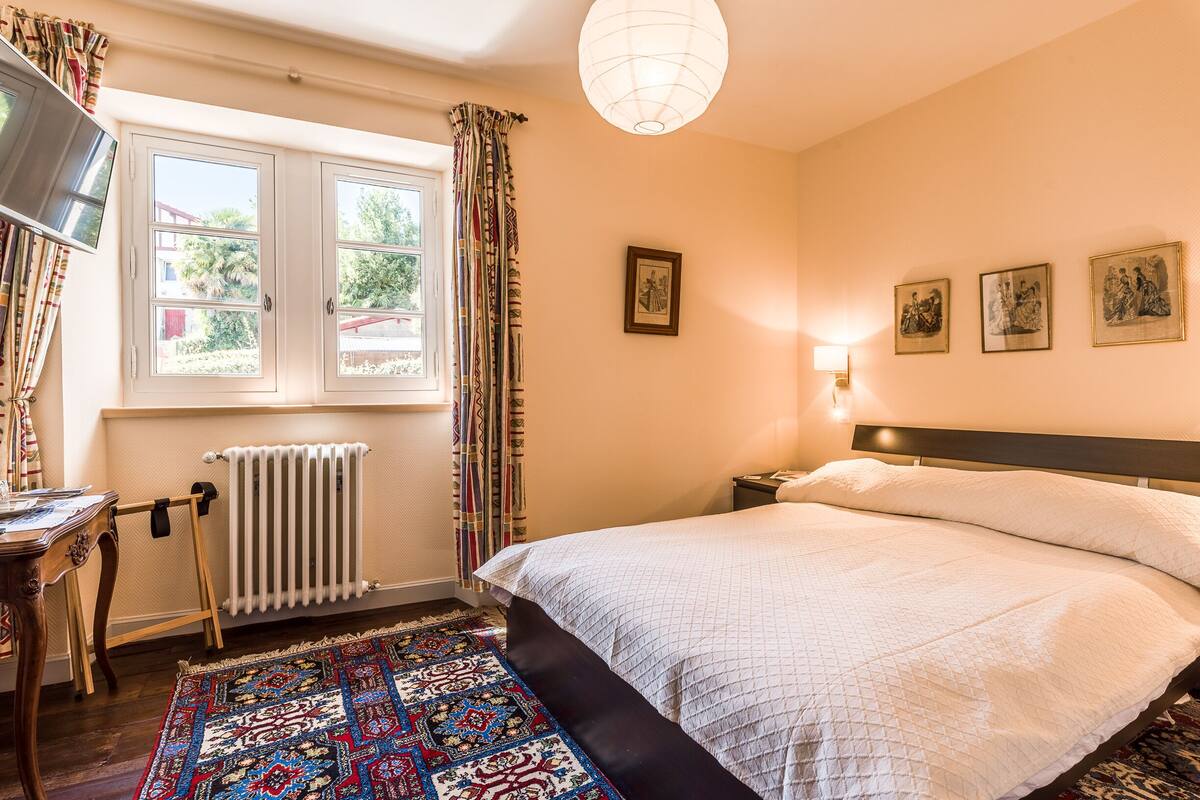 Double Room (Amatchi) | Blackout drapes, WiFi (free), bed sheets