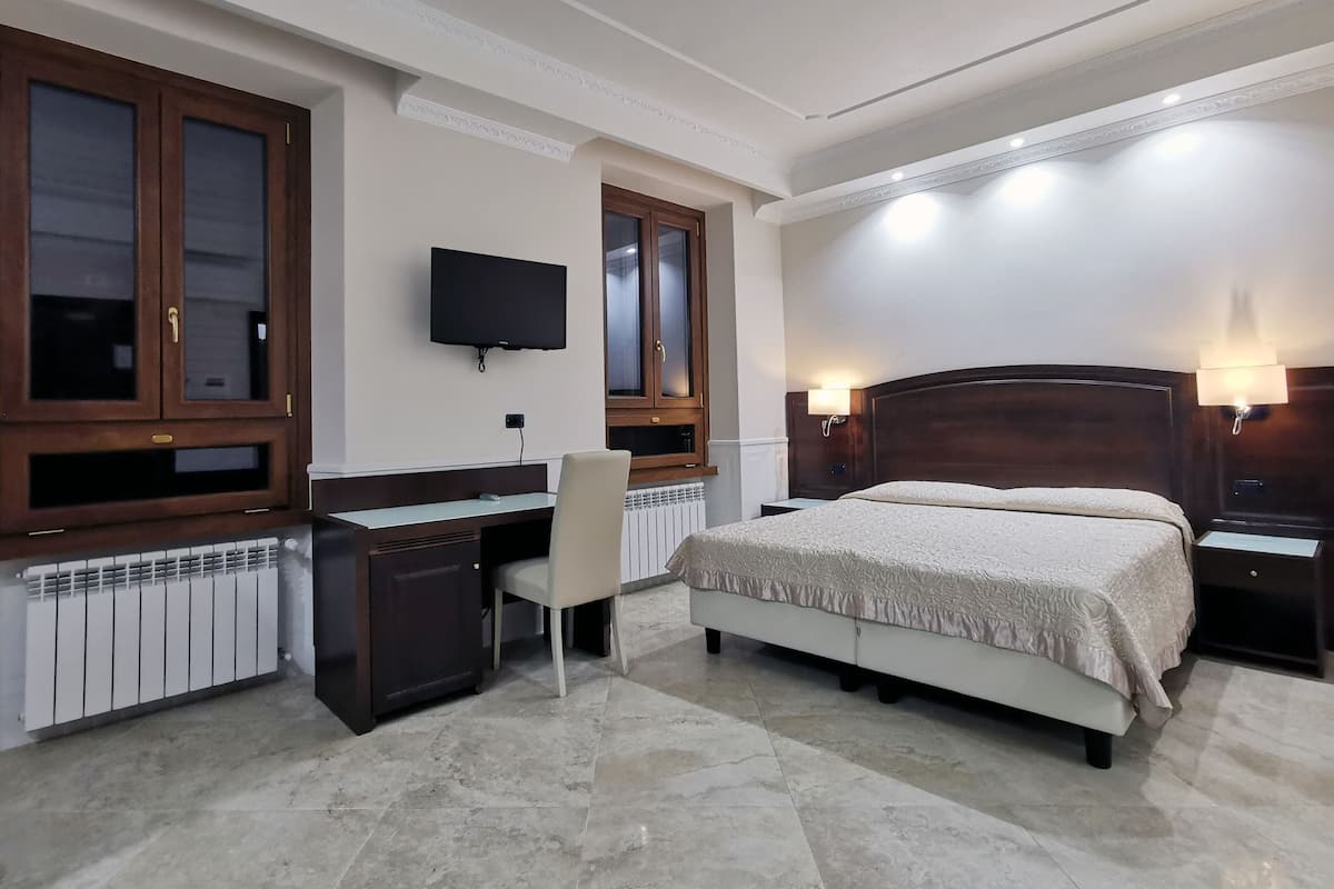 1 habitación, minibar, caja de seguridad en la habitación y escritorio
