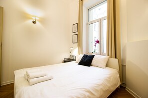 Superior Apartment | 2 bedrooms, hypo-allergenic bedding, individually decorated - Kopernika Srodmiescie Apartment (Warsaw)