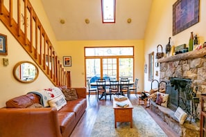 TV, fireplace, DVD player, table football - A Family Place - 16 Steep Slope Run<br><br>A Family Place - Spacious Home, Outdoor Hot Tub, Pet Friendly (Davis)
