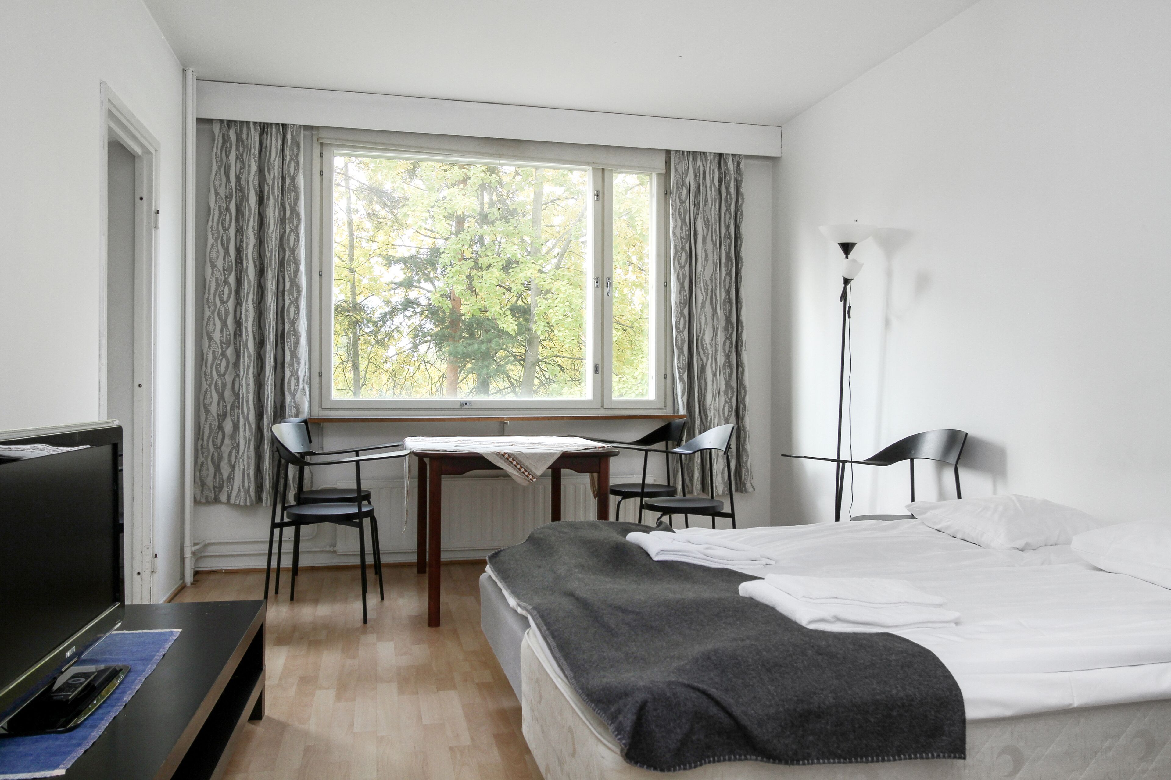 Studio, Balcony | Living area