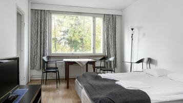 Studio, Balcony | Living area