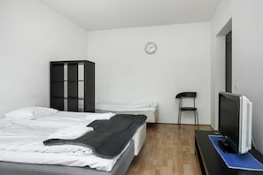 Studio, ban công | Nôi/giường cho trẻ sơ sinh (phụ phí) 