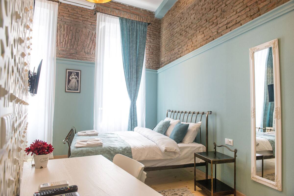 Standard Triple Room, Balcony | Soundproofing, free WiFi