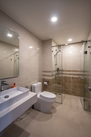 Bathroom - The Art - PIE Home Tresor & SaiGon Royal (Ho Chi Minh City)