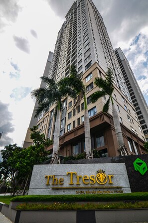 ด้านหน้าที่พัก