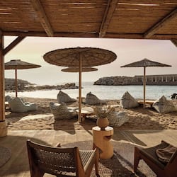 3 bars/lounges, beach bar
