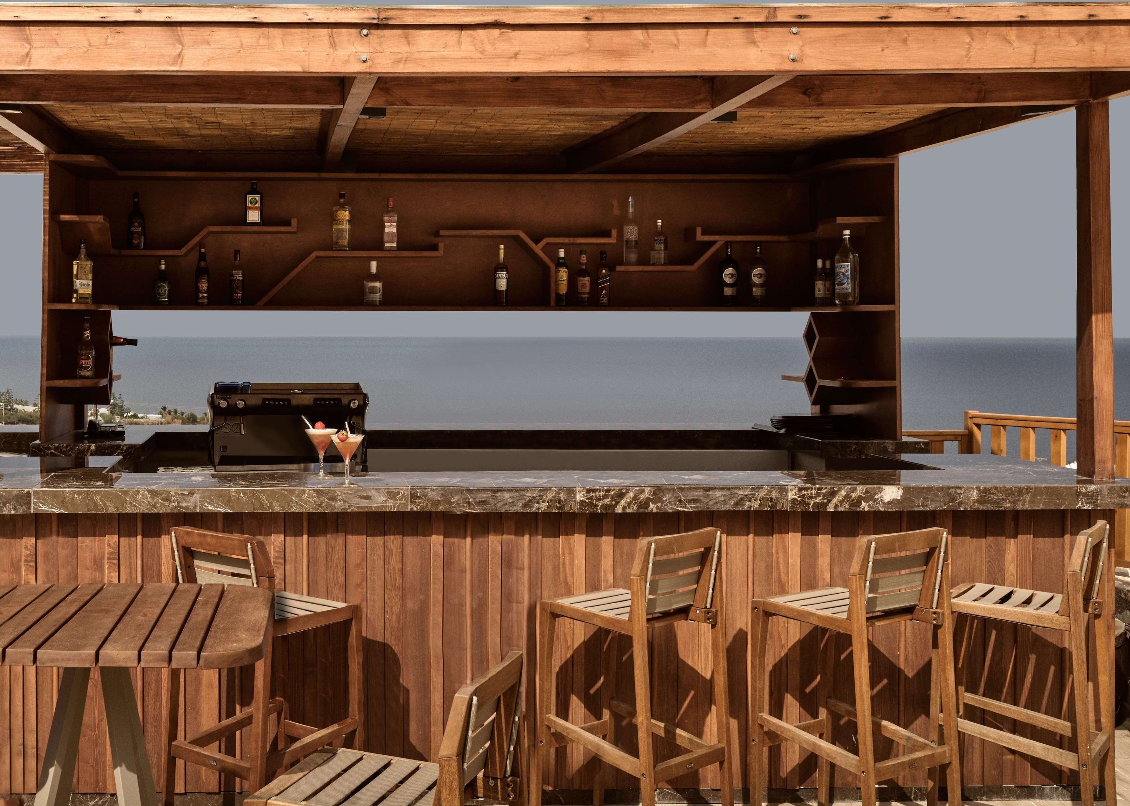 3 bars/lounges, beach bar