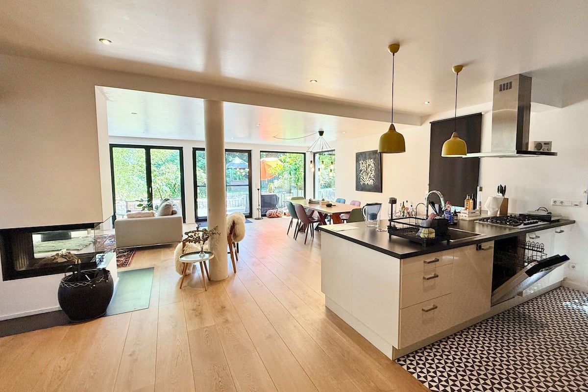 Apartment (Cleaning Fee 120 EUR to be paid up front) | 2 bedrooms, blackout drapes, soundproofing, iron/ironing board