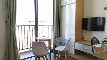 Luxury Studio | Living room | Smart TV