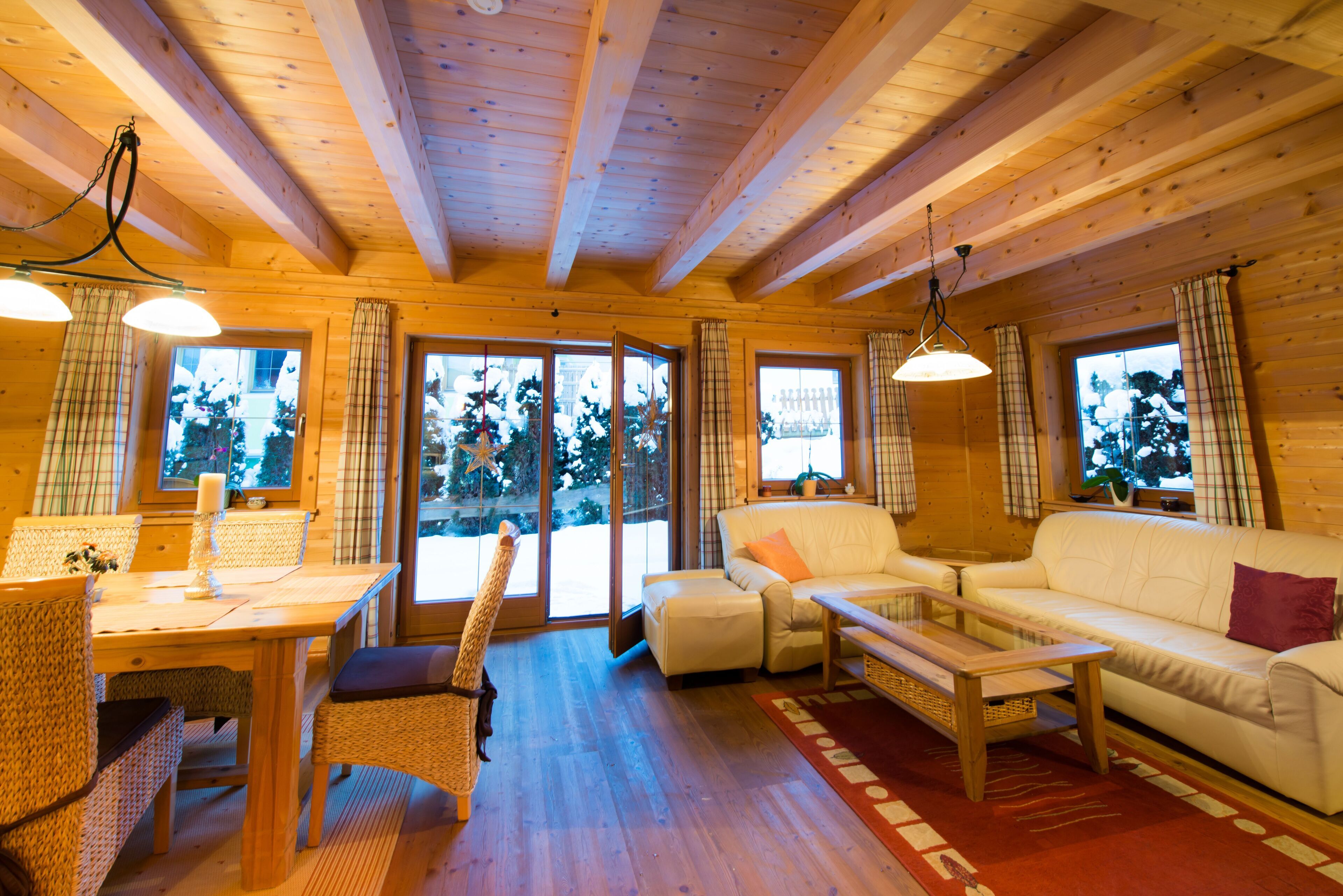 Chalet Comfort | Area keluarga | TV layar datar, pemutar DVD, foosball, dan meja tenis meja