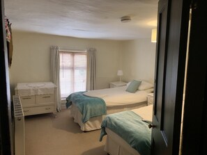 Apartamento | 2 quartos, individualmente decorados, individualmente mobiliados