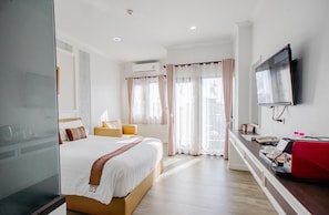 Superior Queen Room | Hypo-allergenic bedding, in-room safe, individually decorated - Banbua Grand Udon (Udon Thani)