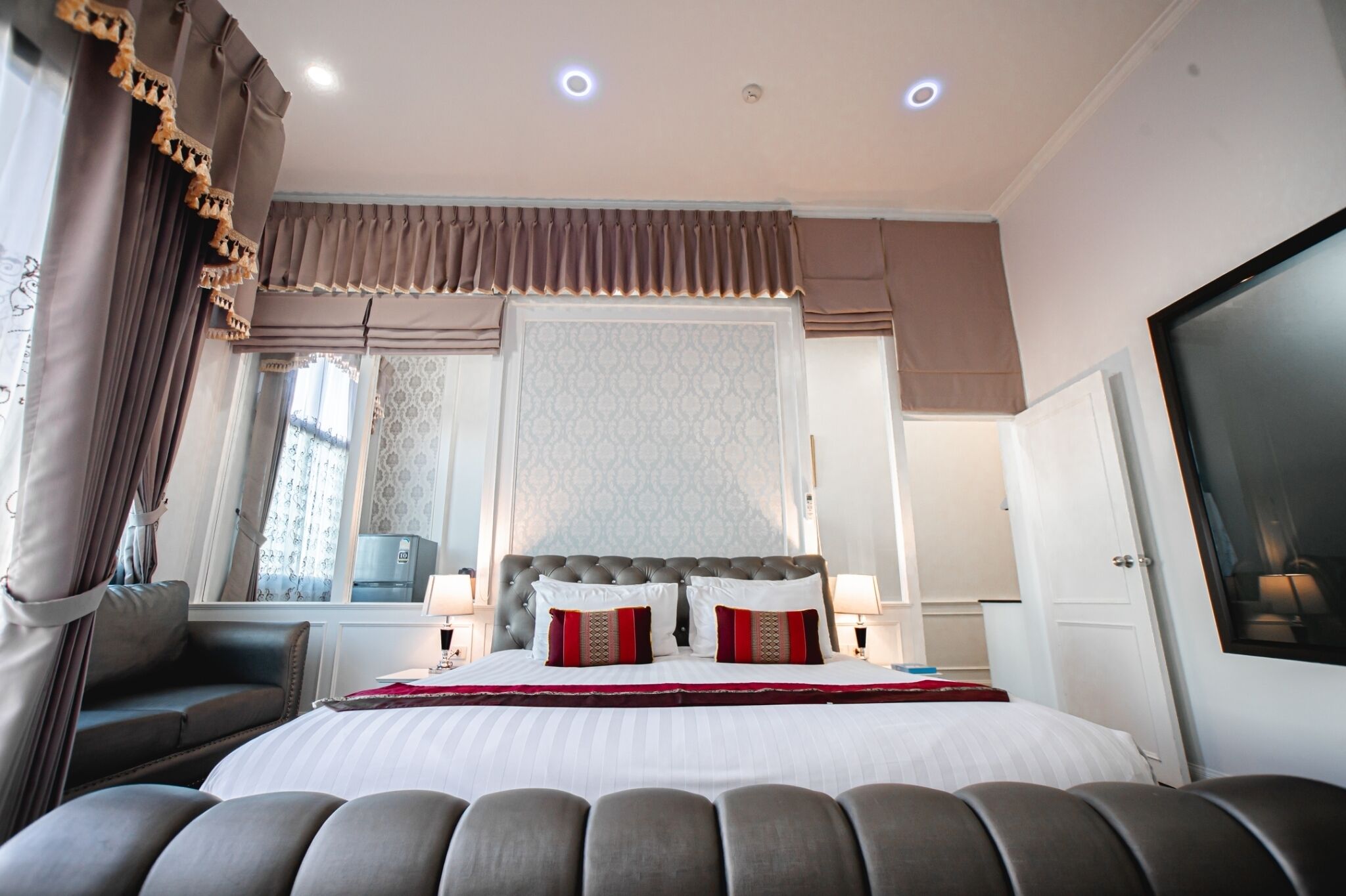 Deluxe Double Room | Hypo-allergenic bedding, in-room safe, individually decorated