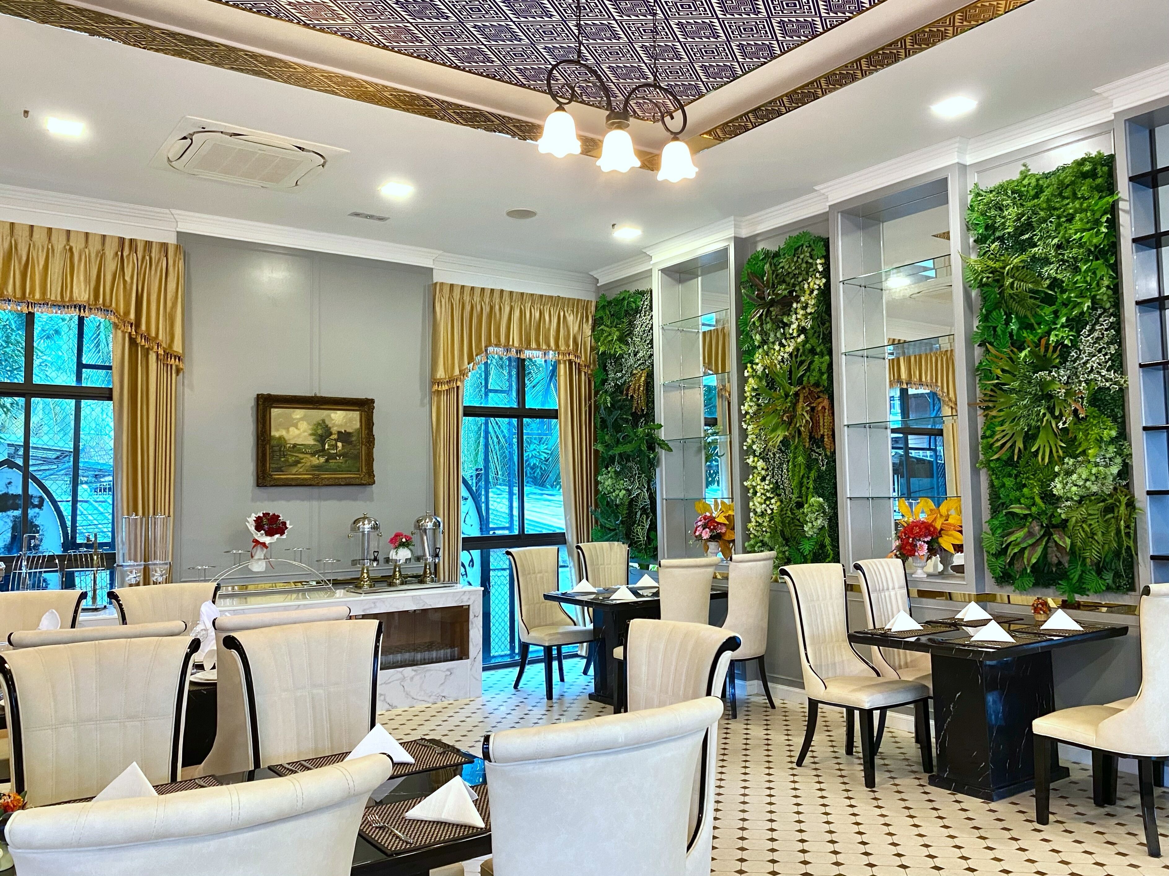 Spécialités Cuisine locale et internationale