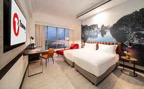 In-room safe, individually furnished, desk, laptop workspace - Travelodge Ipoh (Ipoh)