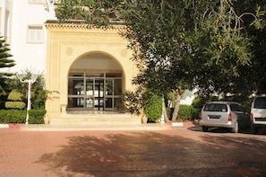 Ngoại thất